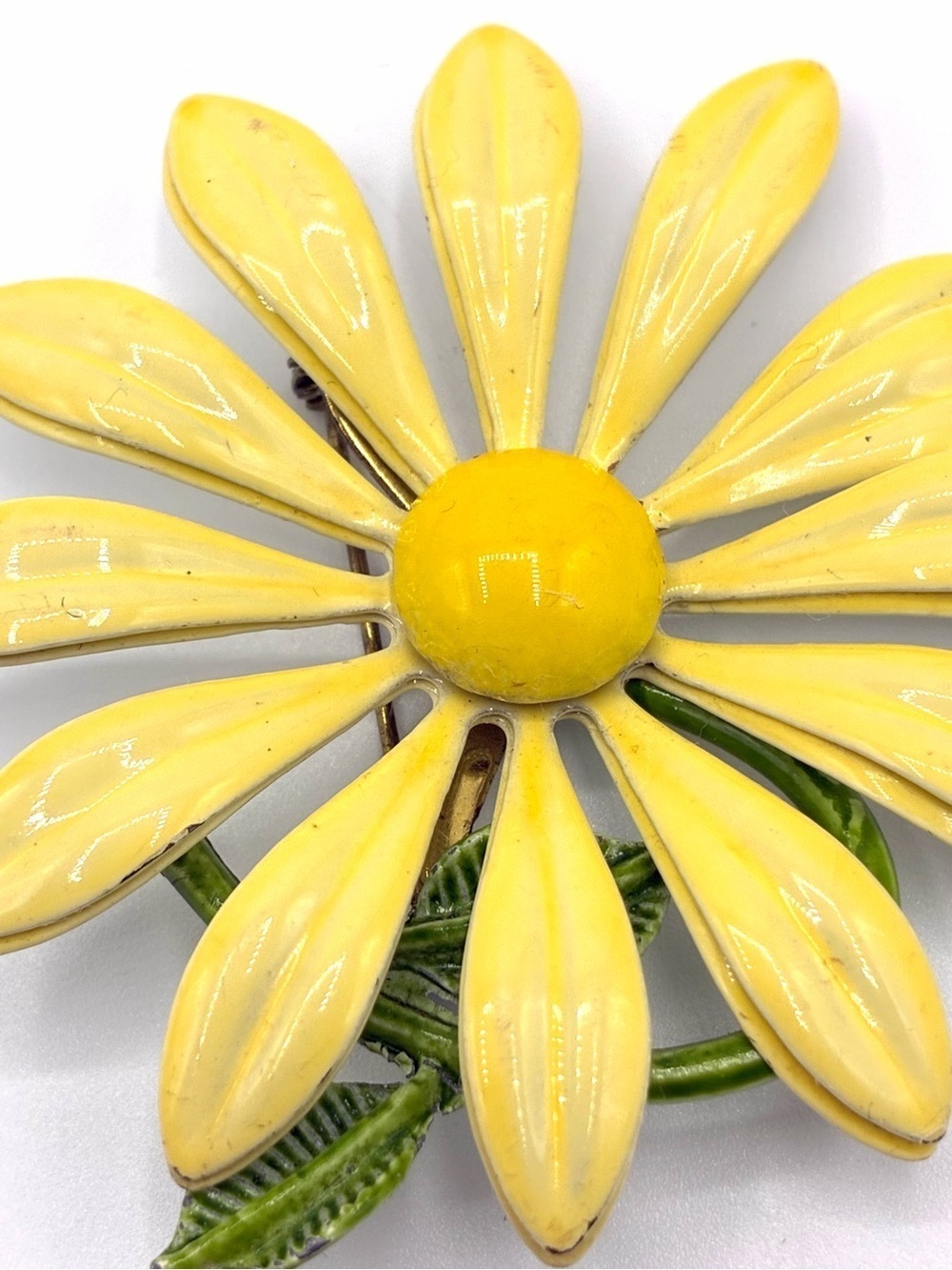 Vintage Yellow Daisy Flower Brooch Enamel Mid Century Floral Pin - Picture 2 of 11